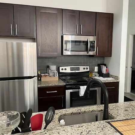 Cozy, High Rise, Large Studio Facing Downtown . Apartamento Baltimore Exterior foto
