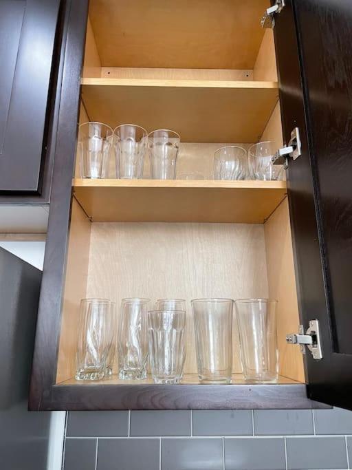 Cozy, High Rise, Large Studio Facing Downtown . Apartamento Baltimore Exterior foto
