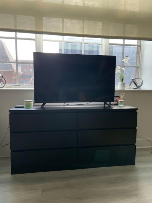Cozy, High Rise, Large Studio Facing Downtown . Apartamento Baltimore Exterior foto