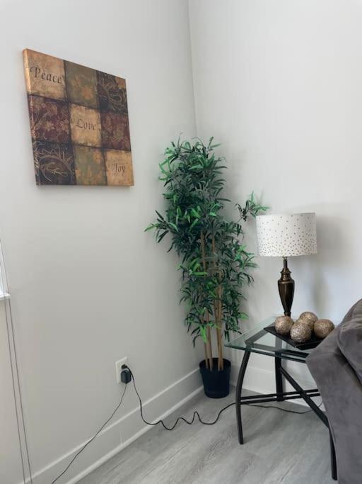 Cozy, High Rise, Large Studio Facing Downtown . Apartamento Baltimore Exterior foto